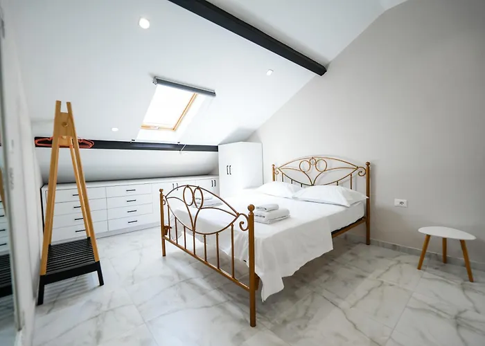 Apartmán Center Hideout - Tirana