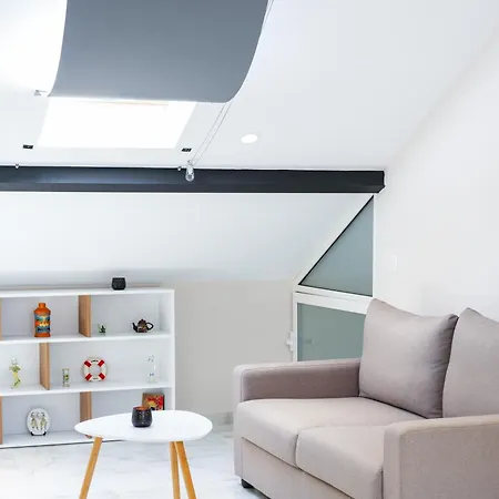 Apartment Center Hideout -